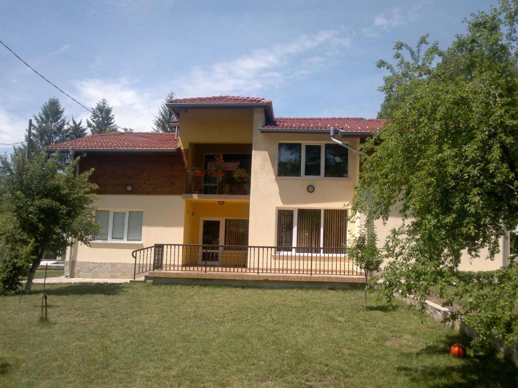Villa Nanevi Тетевен Экстерьер фото