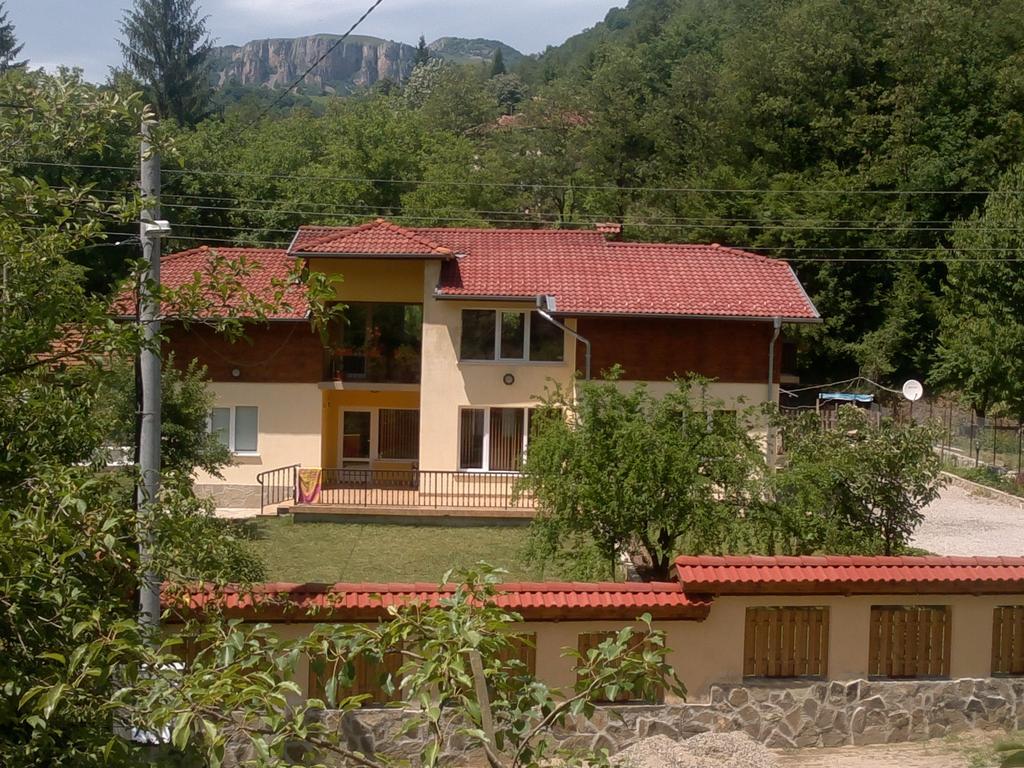 Villa Nanevi Тетевен Экстерьер фото